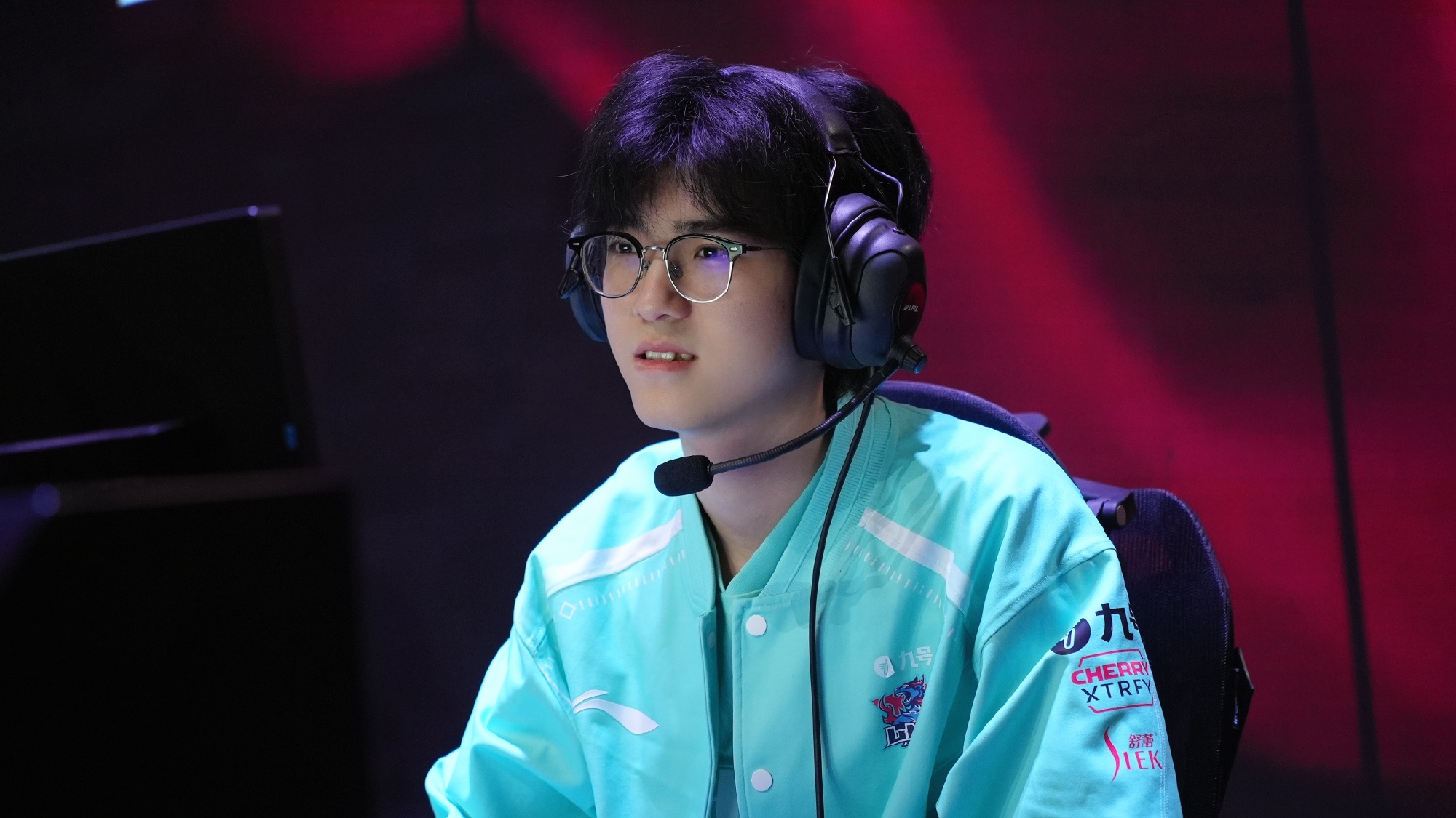 Doinb迎来十赛季高光表现，DWG球迷沸腾！的简单介绍