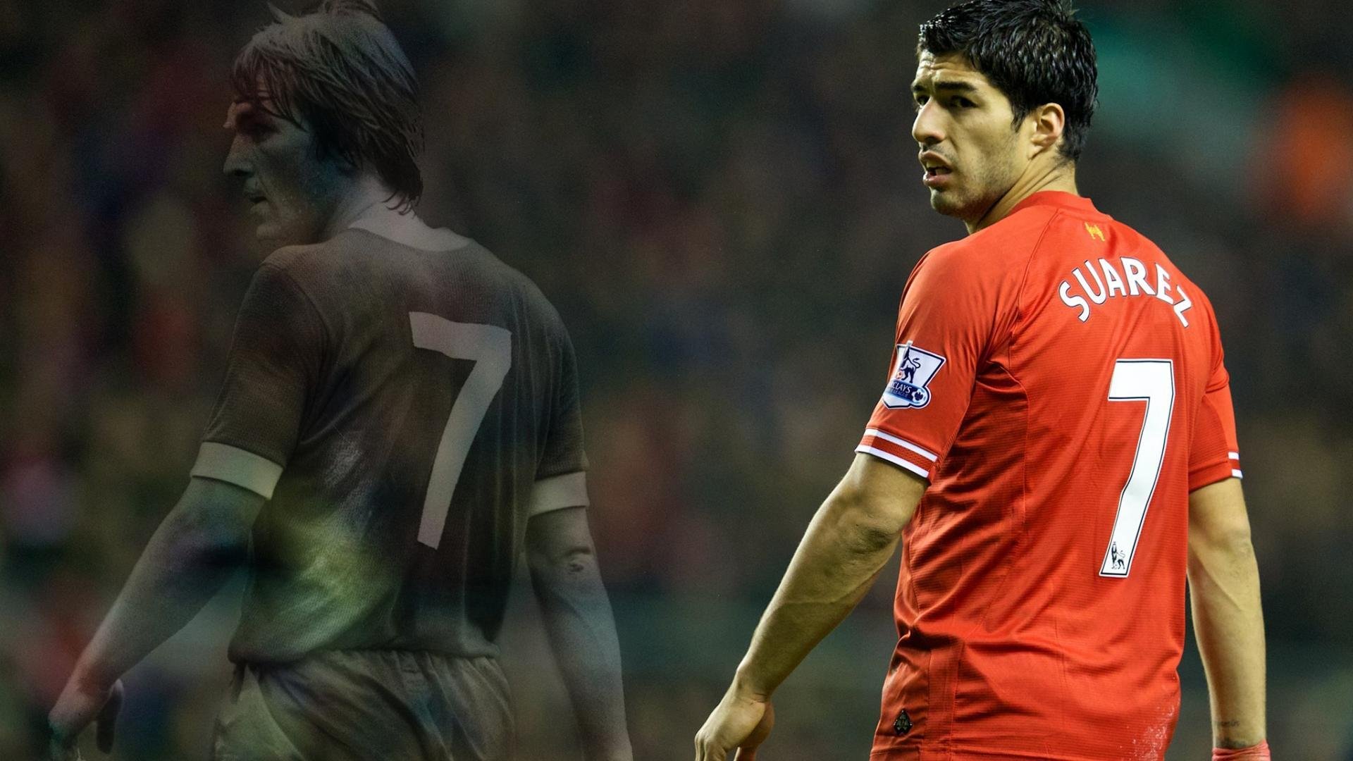 足球赛场焦点！俄罗斯队对阵阿根廷队，历史性突破，球队首次挺进决赛